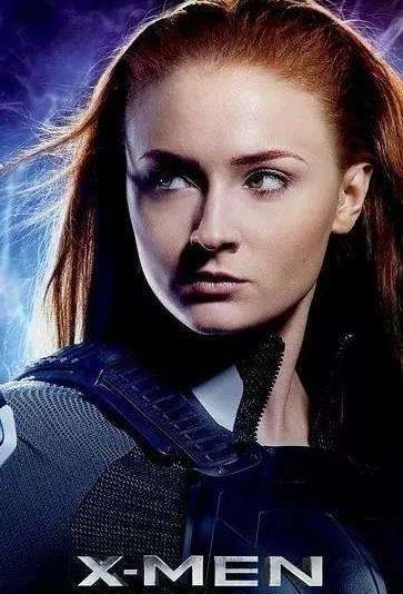 24岁"凤凰女"索菲特纳升级当妈!与大7岁老公结婚1年迎来女儿