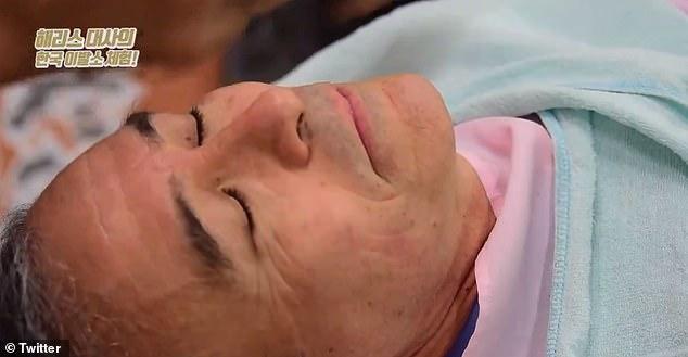 哈里·哈里斯|美国驻韩国大使系日裔美国人，留胡子被比作日本总督，无奈剃光