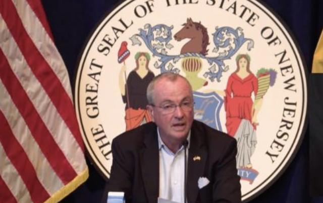 警察|不顾隔离政策，美国一民宿聚集700多人开派对，警察花5小时才驱散