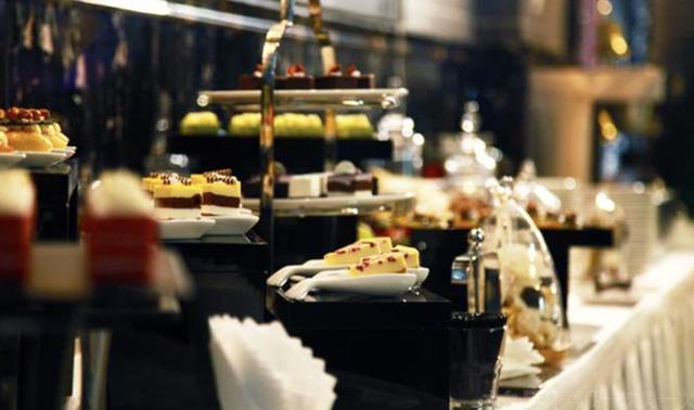 警察|不顾隔离政策，美国一民宿聚集700多人开派对，警察花5小时才驱散