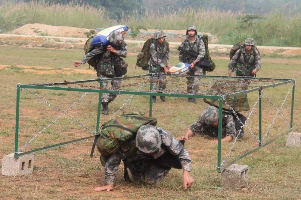 中国部队里的"火头军"做饭有多好吃呢?各种菜系都不在话下