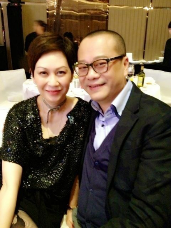 欧阳震华瘦了精神萎靡疲惫不堪略显苍老网友保重身体啊