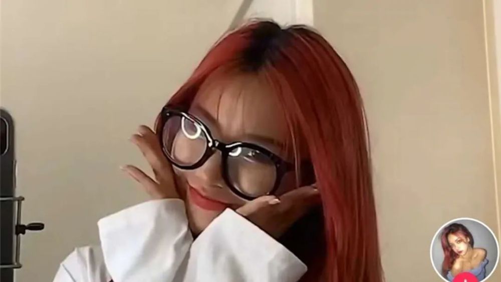 刀小刀阳台完整19分54秒视频流出对比女主照片并无相似粉丝别尬黑