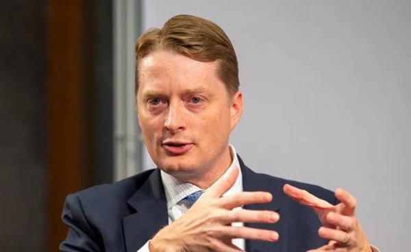 迈克·蓬佩奥|蓬佩奥“新冷战”演讲遭学者批评 傅高义：把中国定义为敌人无益