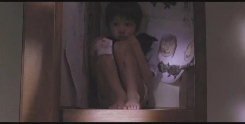 日本巅峰恐怖片 咒怨 被父亲饿死的男孩成了厉鬼 今天是他的生日 腾讯新闻