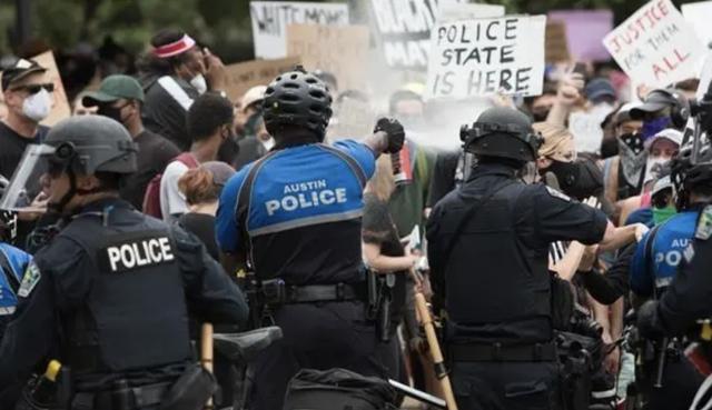 美国_时政|深度：美国的主要城市正在变“战区”，预计这种情况11月也结束不了