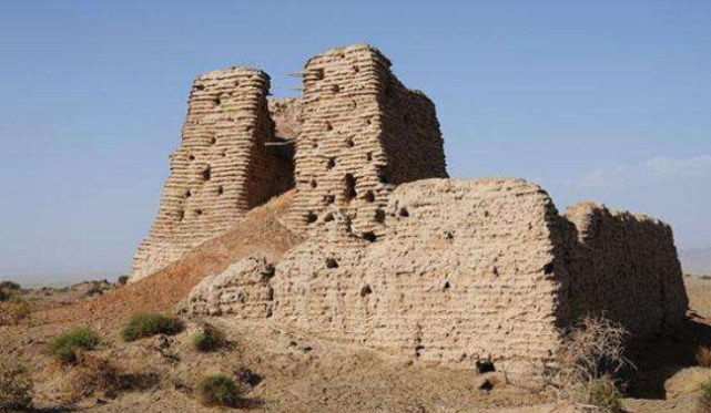 中国最古老哨所石峁古城4000年高台遗迹是瞭望哨还是祭坛