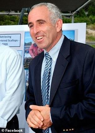 音乐会|美国纽约举办票价17万的慈善音乐会，大批名流不戴口罩聚集狂欢