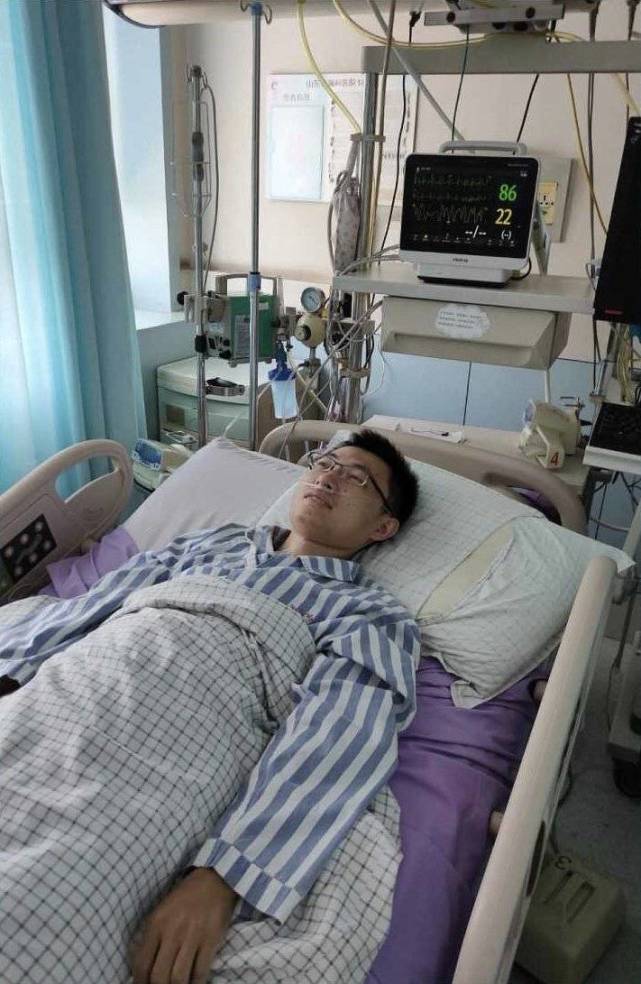 7月27日,山东省胸科医院外科监护室迎来五位特殊的"病人",这几位病人