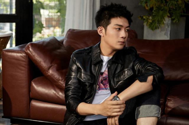 在剧中,他将成熟男性的魅力演绎的淋漓尽致,很多观众表示: "王浩让人