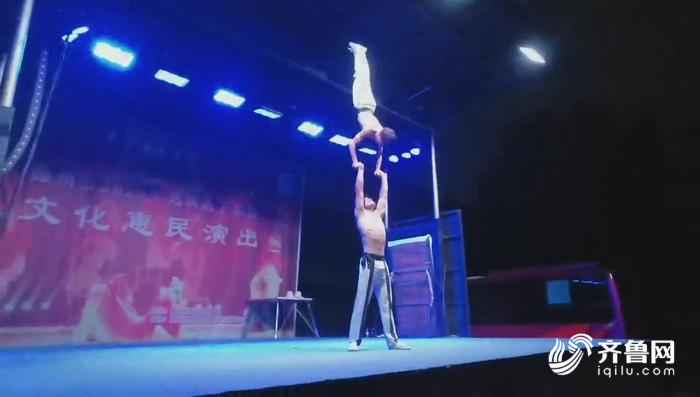 草帽,柔术,转碟……庆八一德州杂技进军营