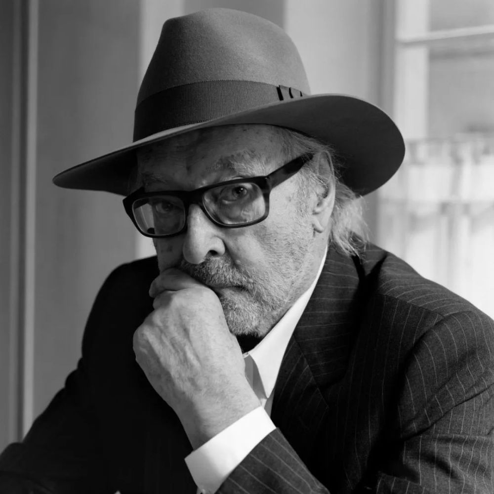 法国新浪潮导演戈达尔黑白写真大片_腾讯新闻