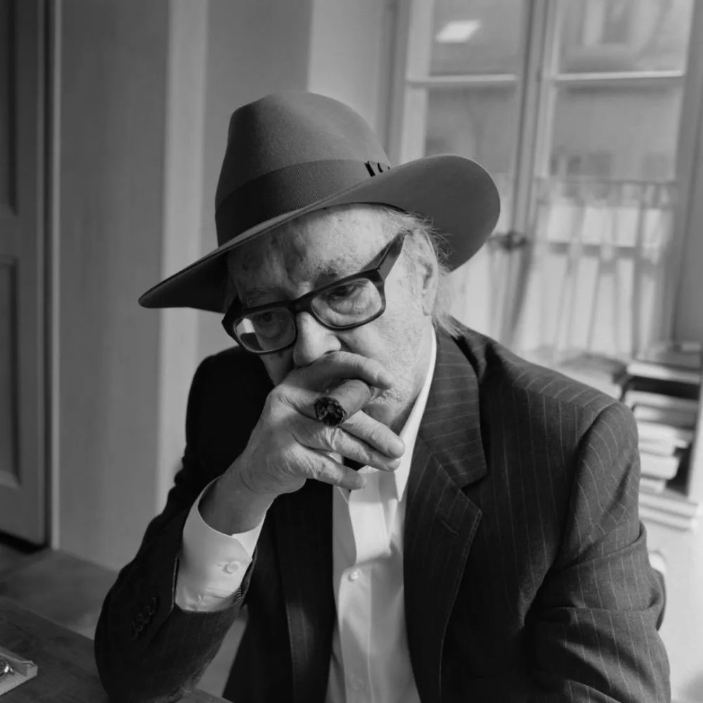 法国新浪潮导演戈达尔黑白写真大片_腾讯新闻