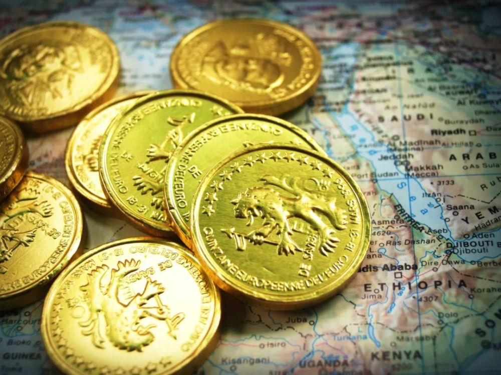 比特币暴涨和黄金创历史新高背后的奥秘是什么？