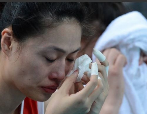 伦敦奥运会中国女排憾负日本队队员哭成泪人促使郎导回归执教