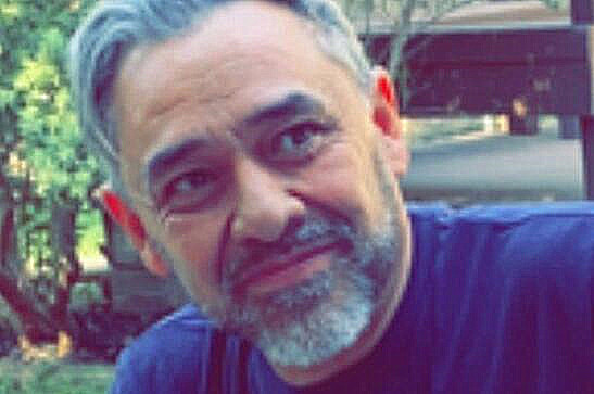 冠状病毒|美国一家14口聚餐全都感染新冠，现已有一人死亡，组织者很后悔