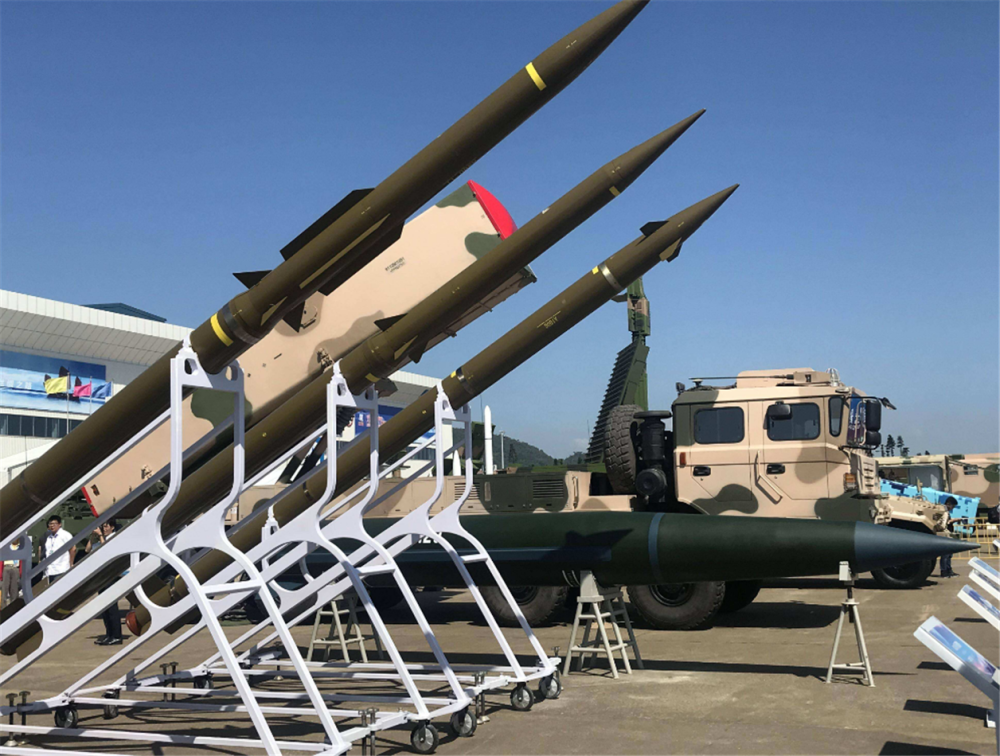 中国迷你导弹太 犯规 单兵能带5枚射程2km 为啥不全体装备 腾讯新闻