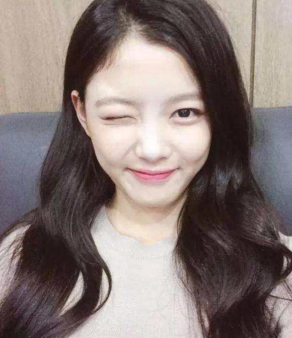 五大眨眼女神,颖儿搞笑杨紫专业,只有她才是永恒的经典