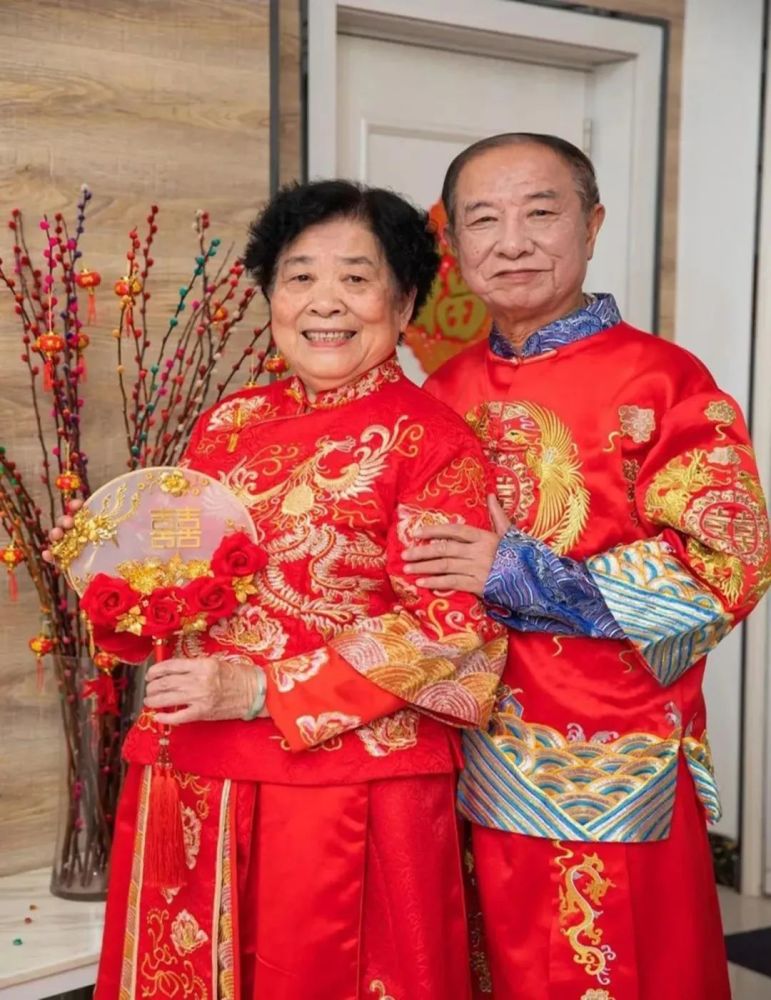 高州这些夫妻的婚姻历经半个世纪的见证 50多年依然甜蜜如初
