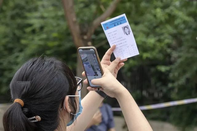 安全|警方紧急提醒考生：这些东西千万别晒朋友圈！