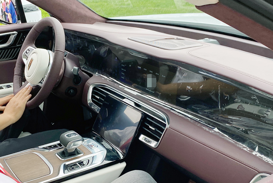 红旗再放大招,大型suv实车亮相!l3级自动驾驶配置奢华