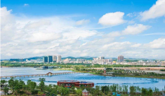 美丽苍海临湖而居 教育之城繁华显现|梧州|恒大健康城|临湖|苍海新区