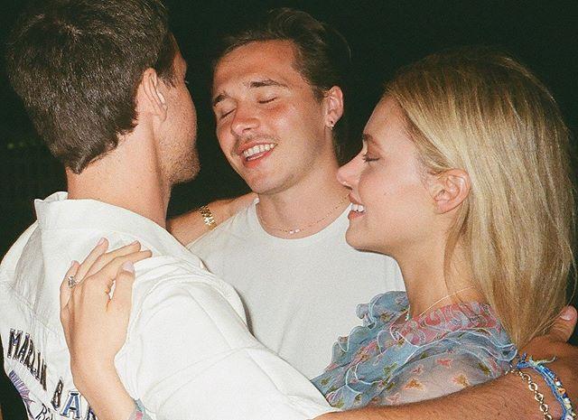 #贝克汉姆大儿子求婚#贝克汉姆大儿子求婚！女友穿薄纱衣超美，300万钻戒太闪