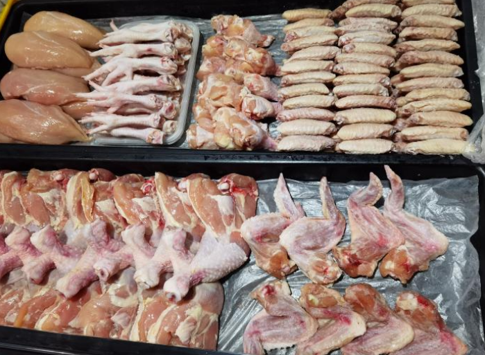 市场上的冷冻鸡翅都是从哪来的超市员工说漏了嘴看完你再买