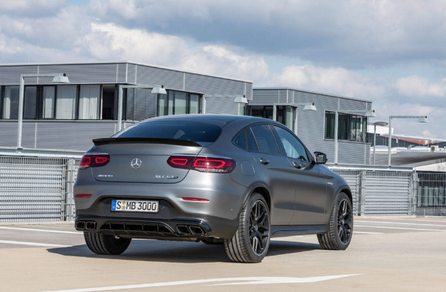 2020年奔驰amg glc 63 s coupe:可惜内饰早已陈旧