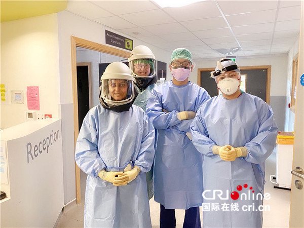 胡丽思|参加抗疫的英国华裔医生：“照顾病人是我的职责”