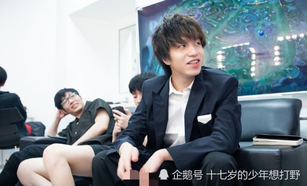 LOL：EDG年年八强竟是祝福？老队员指出EDG现在的理解连路人都不如