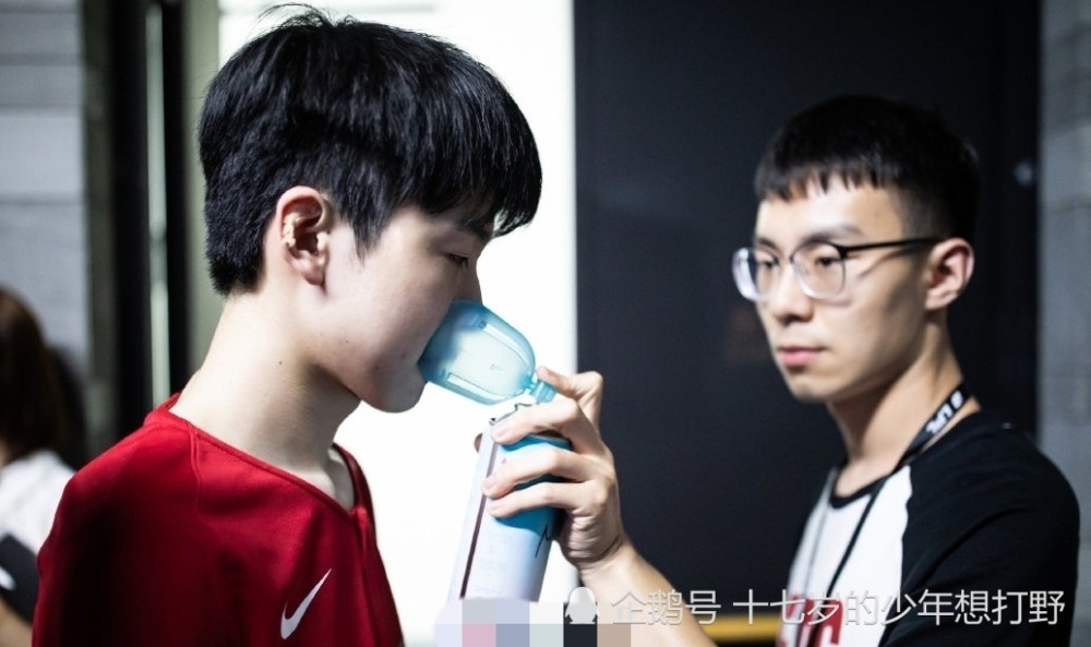 LOL：EDG年年八强竟是祝福？老队员指出EDG现在的理解连路人都不如