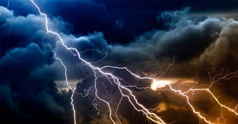 毛利达|男子雨天种地遭雷劈身亡，妻子上前抱住丈夫也瞬间死亡