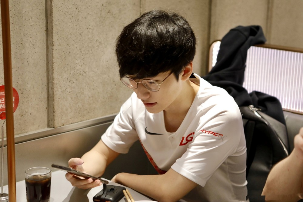 LPL：ES开始准备S11了？上场两位LDL选手，是要开始练阵容了吗？