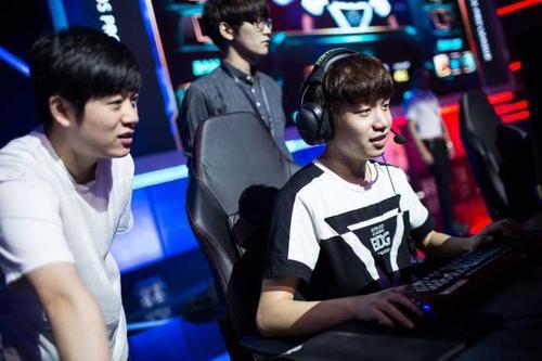 LPL：RNG、EDG为什么不能进季后赛？SN闷声发大财