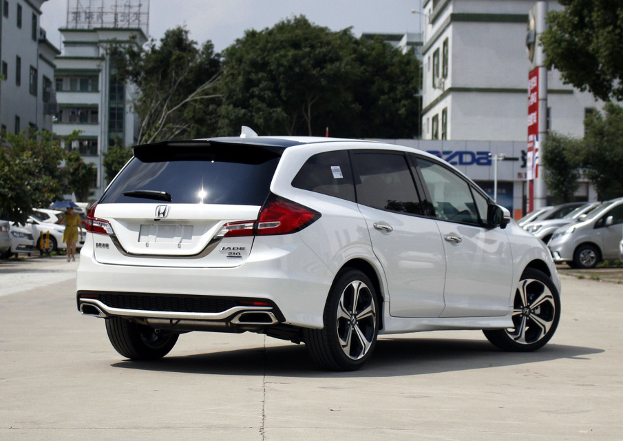 别总盯着卡罗拉本田杰德长近4米7156马力6at1299万