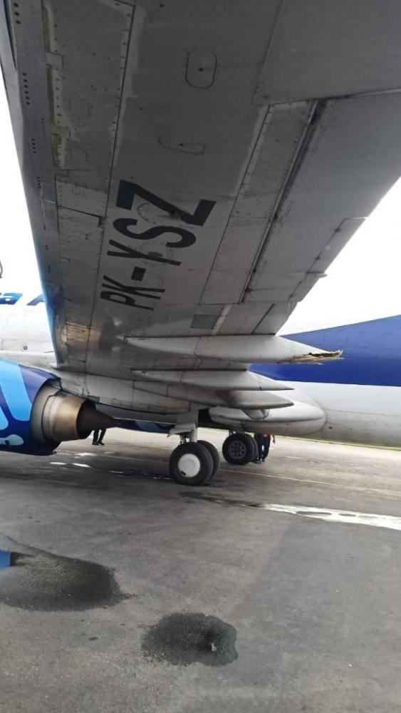 印尼一波音737降落后一机翼触地折翼该机曾在中国服役多年