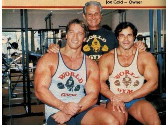 美国经济|民众无处“撸铁”，百年老店关门歇业！美国经济复苏的信心从何而来？