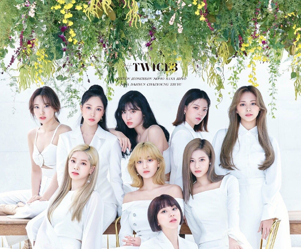 韩国三代女团的成绩 Twice登顶原因很明显 粉墨回归次数很吃亏 腾讯新闻