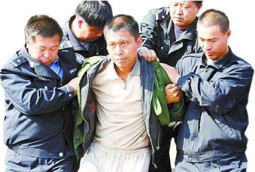 吉林特大杀人案1千元罚款激怒老实人6天杀12人被数万人追捕