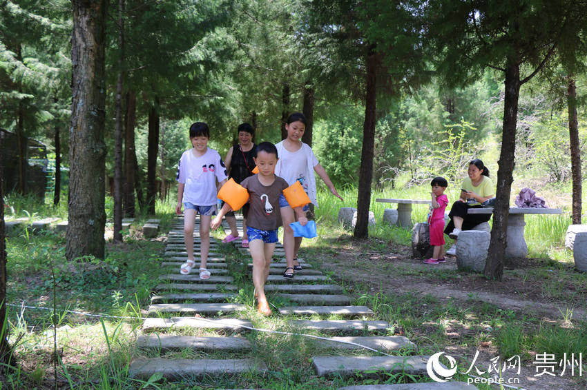 贵州：水西湖露营基地开门迎客