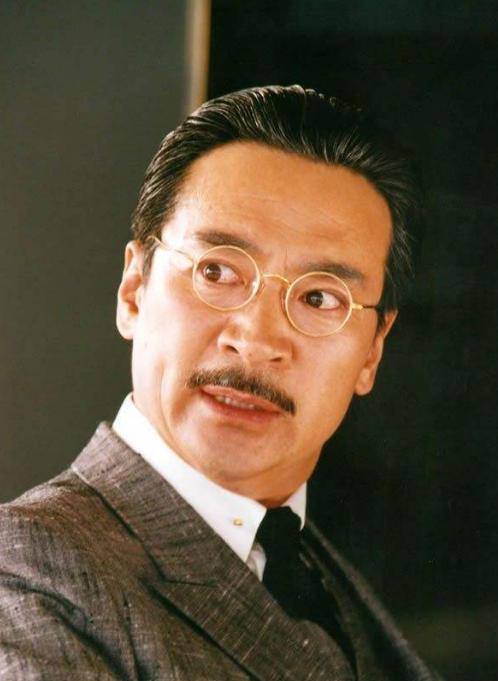 "黑豹子"寇振海二婚娶小21岁娇妻,老来得子,如今66岁风采依旧