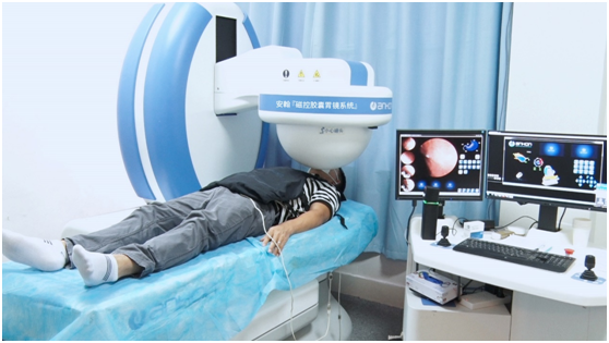 一位患者在南方医科大学南方医院完成了无接触式磁控胶囊胃镜检查