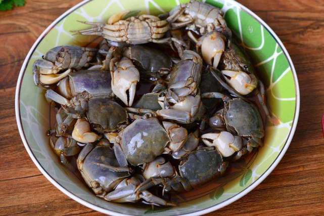 有些地方喜欢称这种野味为"螃蜞",也有的地方将其叫做小蟹子,嘟噜子