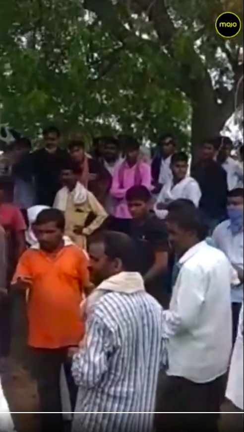 达利特|遗体火化被一群男子强行拖下柴堆：低种姓女人不配在公共土地火化