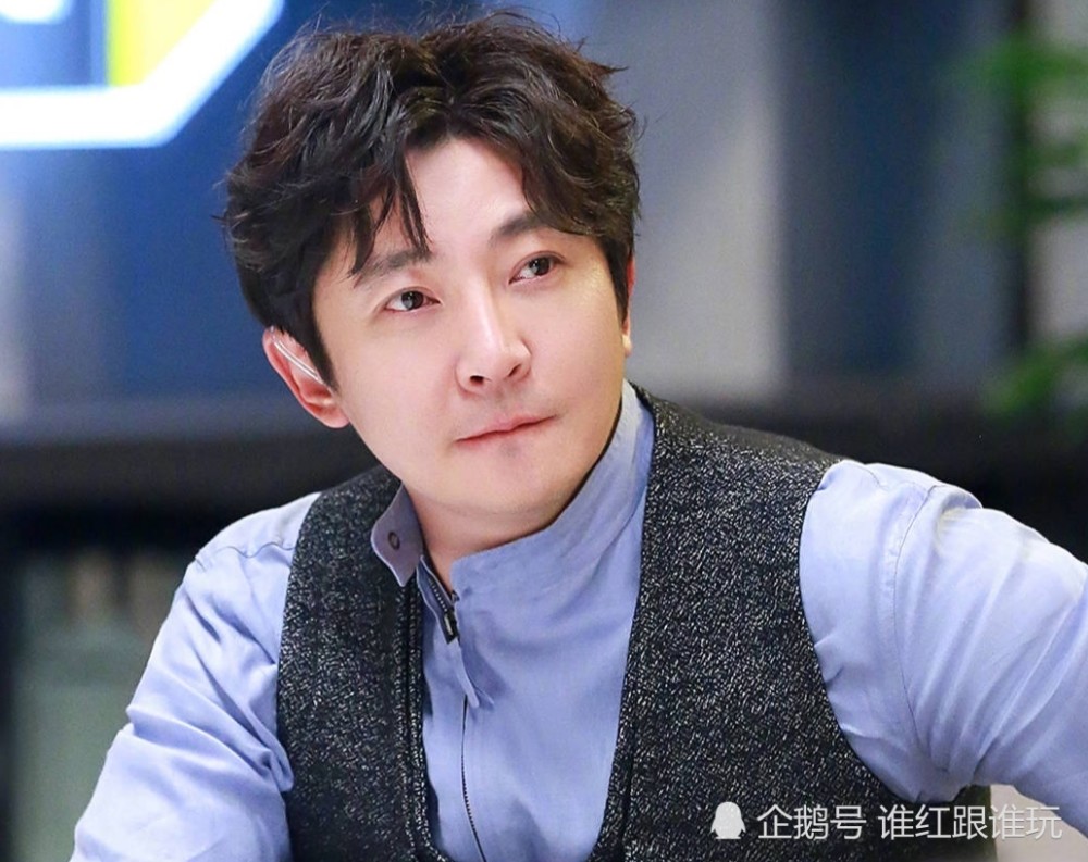 先别急着骂有反转文旅局回应王珞丹郭京飞脚踩雕塑并非文物