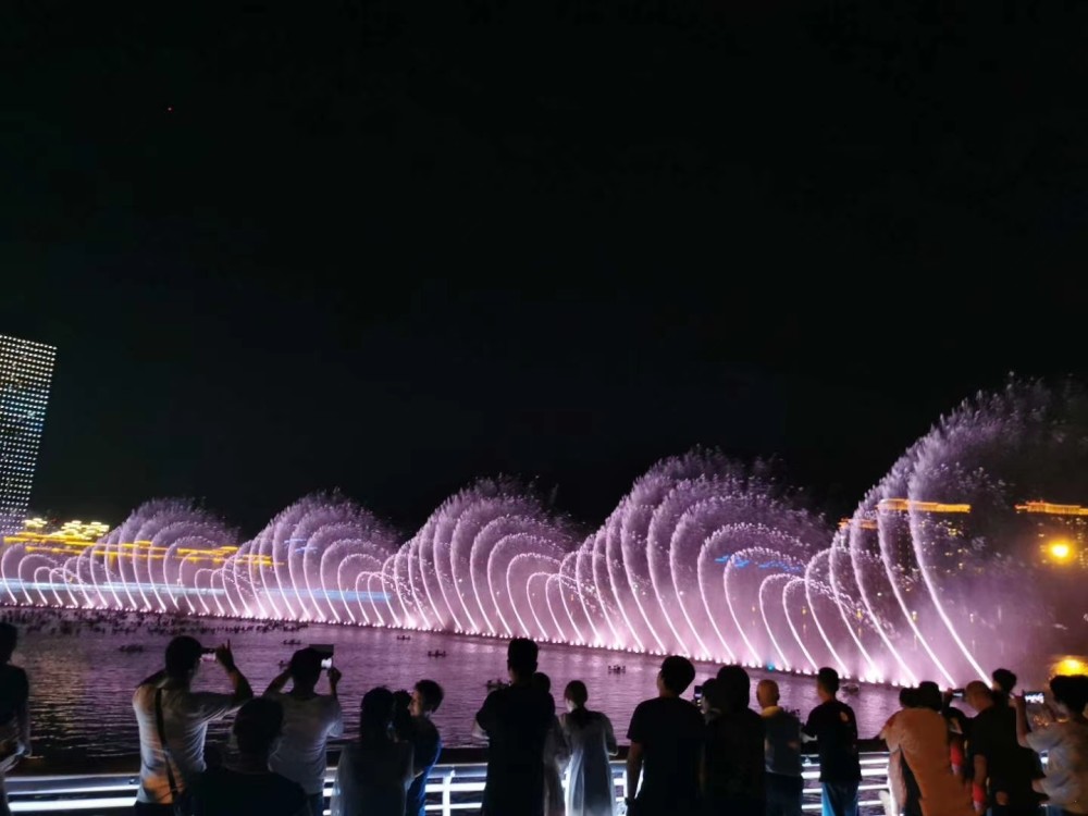 青岛西海岸城市阳台音乐喷泉