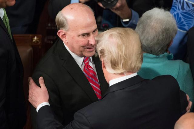 路易·戈默特|特朗普盟友确诊，却辩称：可能我是因口罩感染病毒，也可能假阳性