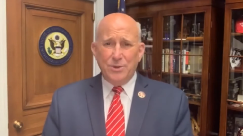 美国众议院|共和党籍众议员确诊后，佩洛西发布众议院口罩强制令