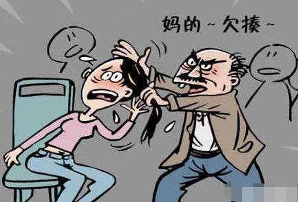 老人先动手打人,另一方正常防卫没有还手,导致老人小臂骨裂